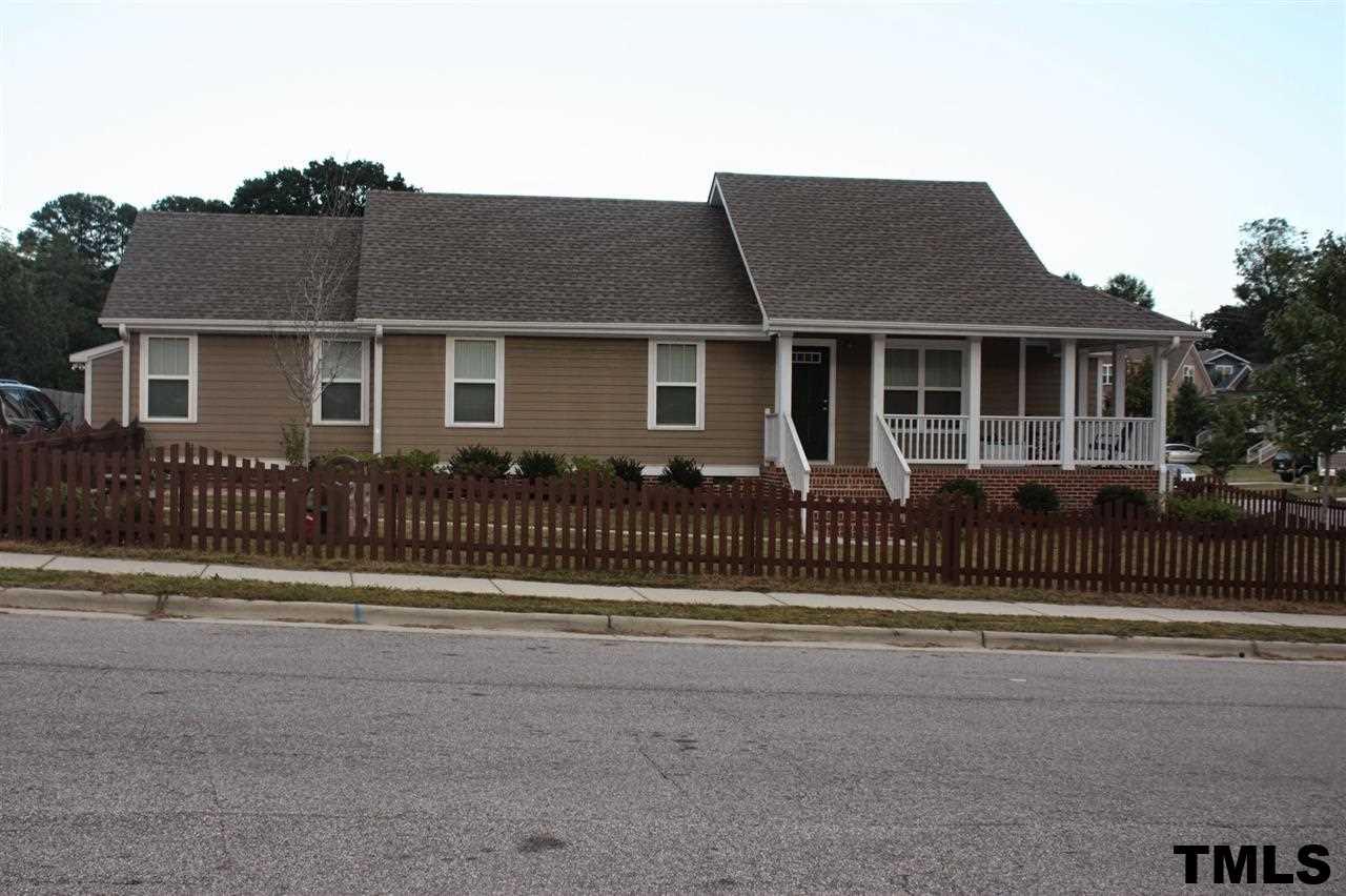 901 Dorothy Sanders Way Raleigh, NC 27601 - Photo 3 of 21