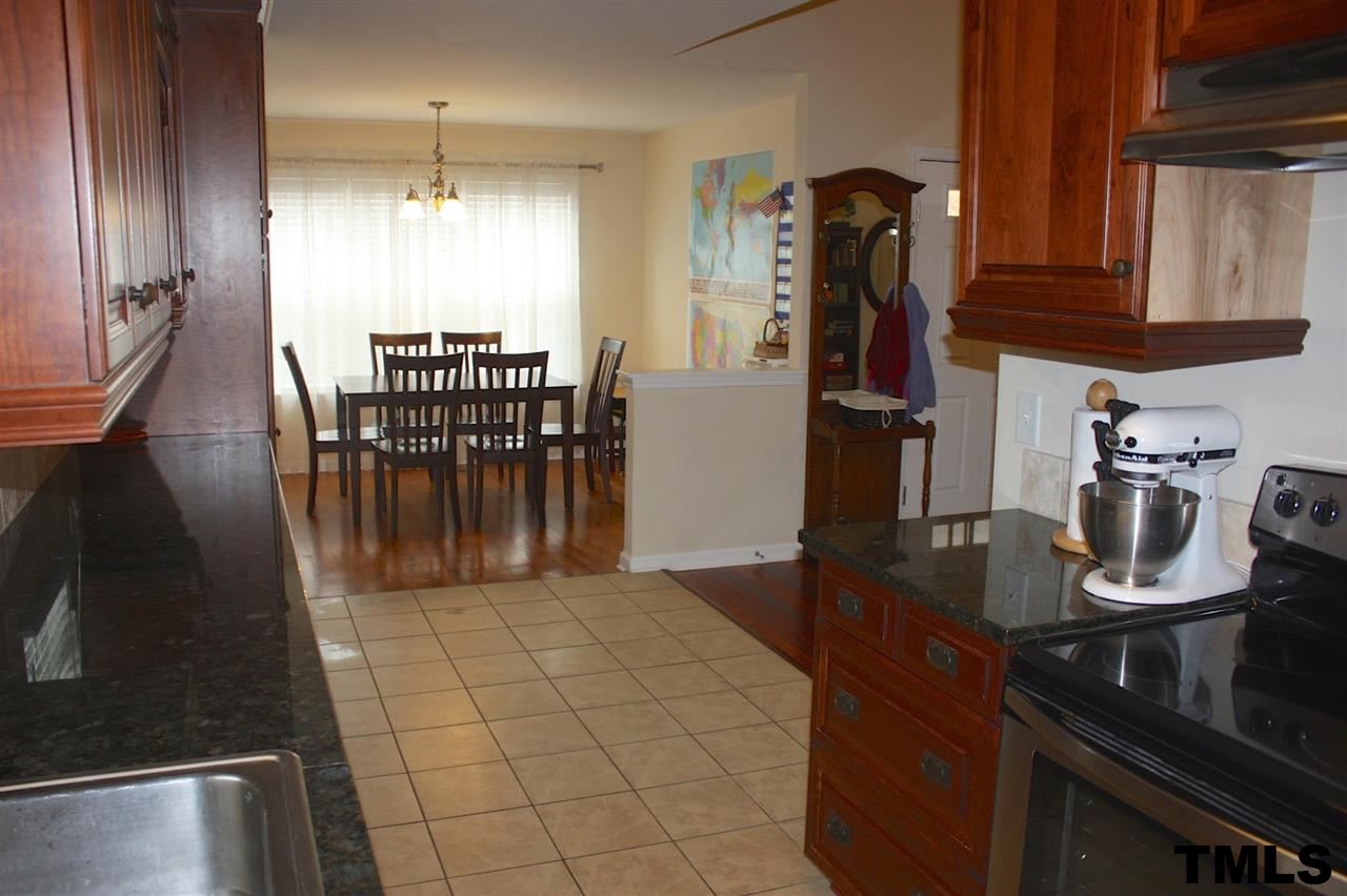 901 Dorothy Sanders Way Raleigh, NC 27601 - Photo 7 of 21