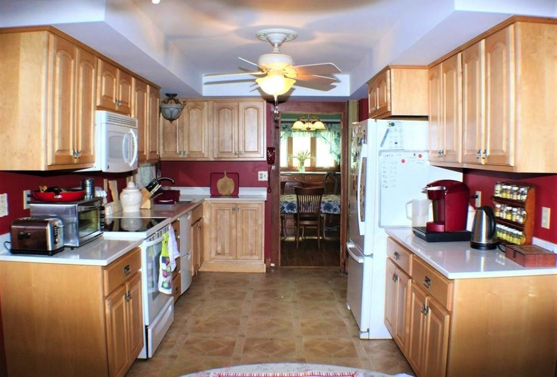 70 Tremont Street Barre, VT 05641 - Photo 2 of 6