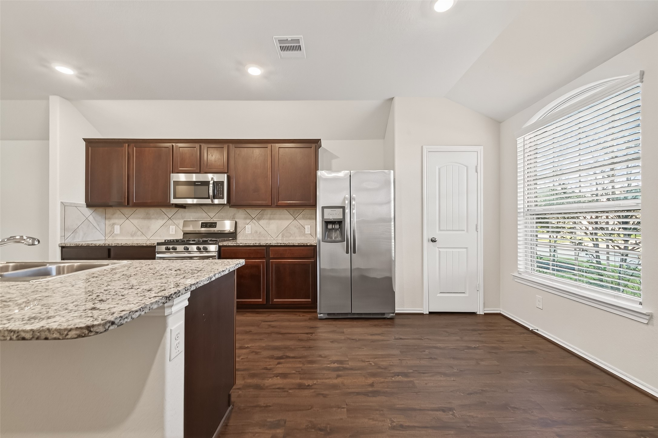 25911 Rustical Road Katy, TX 77493 - Photo 19 of 44