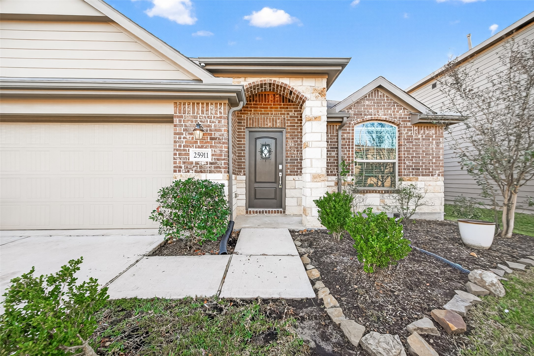 25911 Rustical Road Katy, TX 77493 - Photo 6 of 44