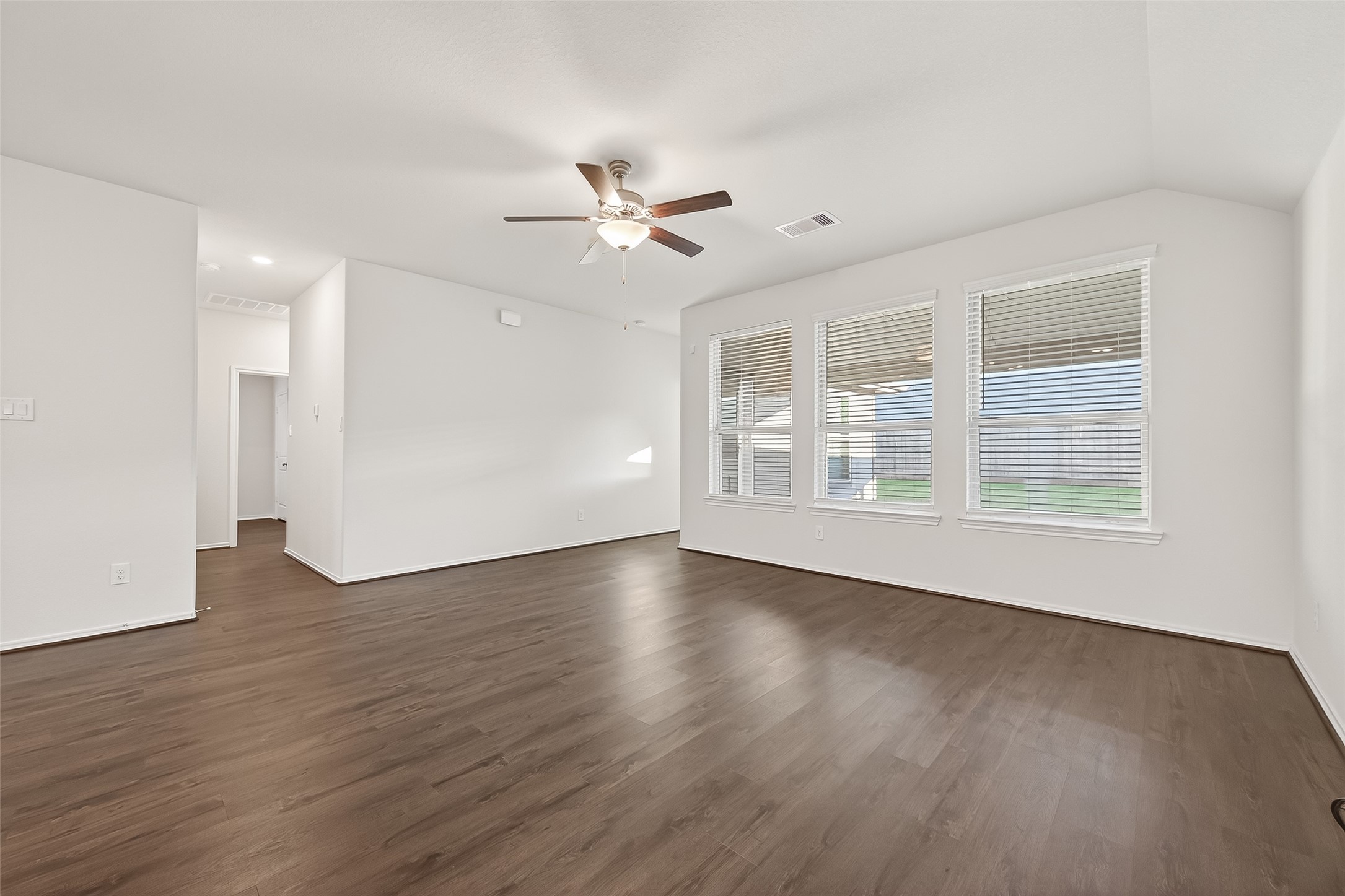 25911 Rustical Road Katy, TX 77493 - Photo 9 of 44