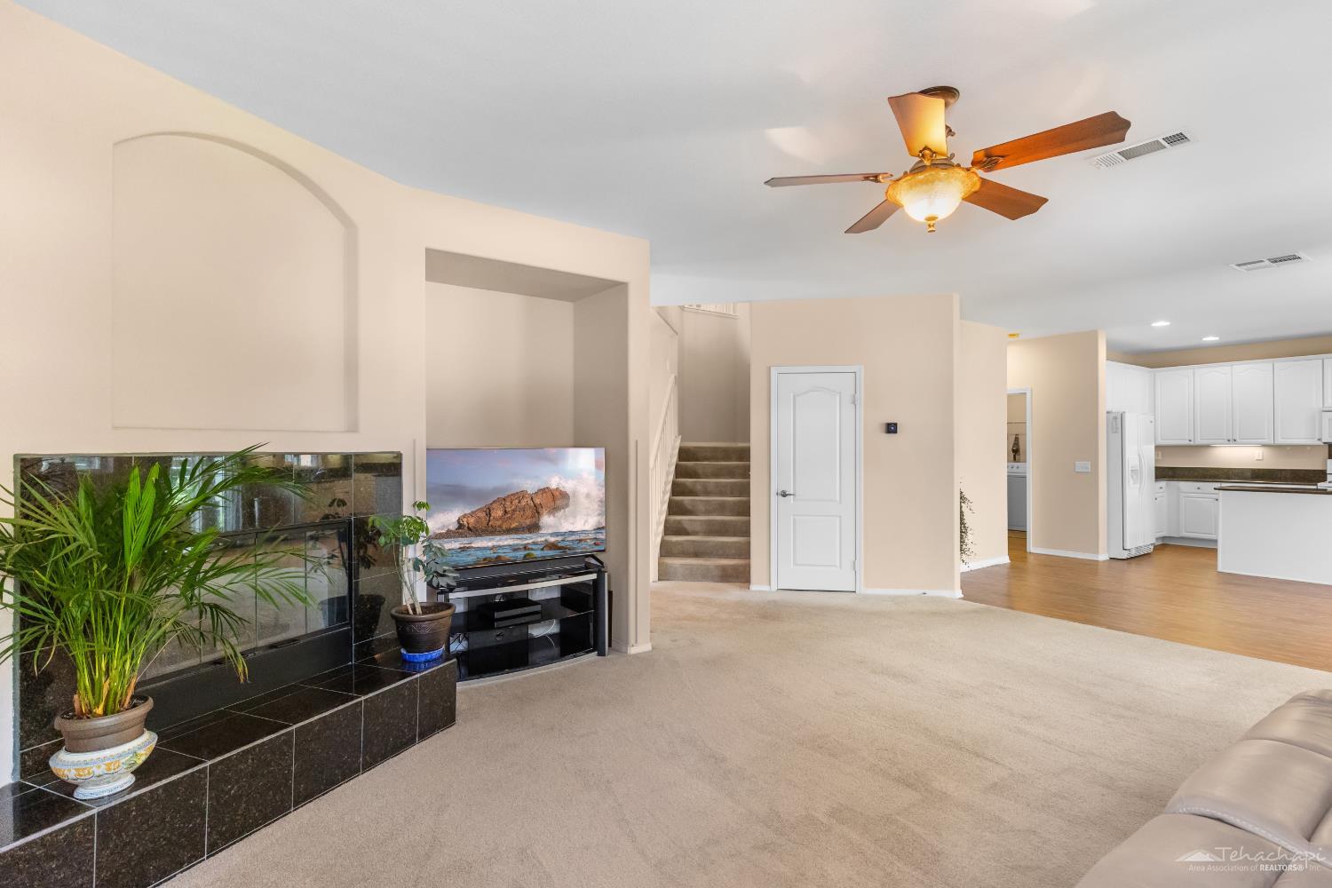 101 Sweetleaf Lane Tehachapi, CA 93561 - Photo 7 of 37 Gallery Image 7