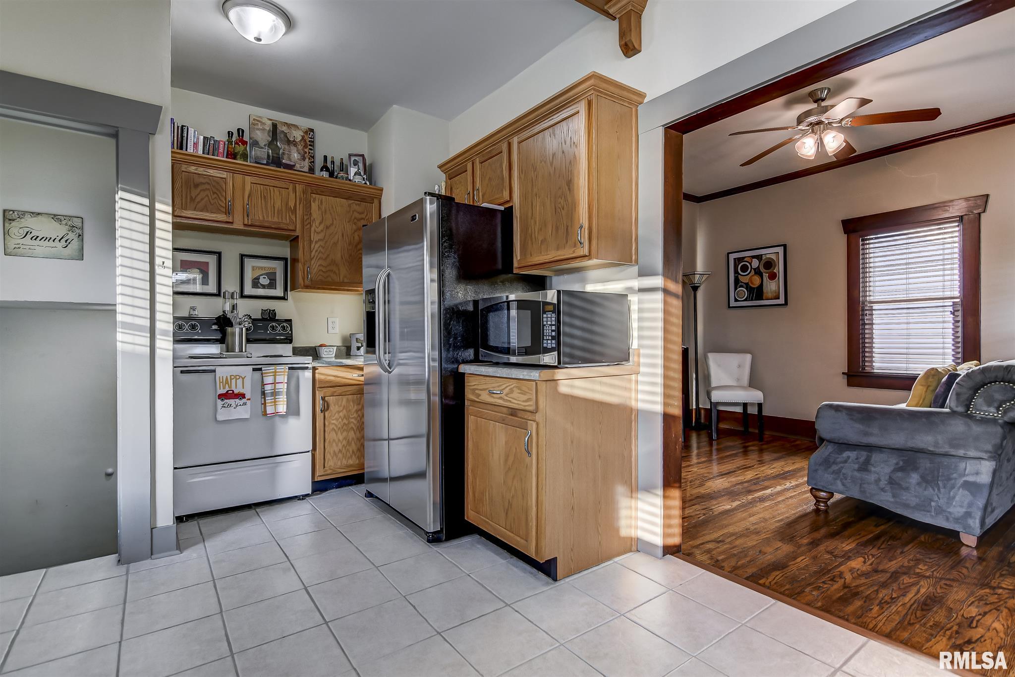 1233 West Edwards Street Springfield, IL 62704 - Photo 8 of 26
