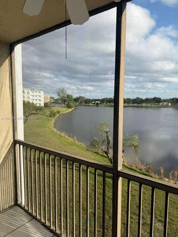 $2,100 | 8710 Sherman Circle North, Unit 304, Miramar, FL 33025
