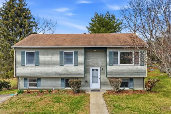 $435,000 | 7 Brookview Court, Westerly, RI 02891