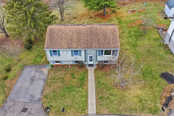 $435,000 | 7 Brookview Court, Westerly, RI 02891