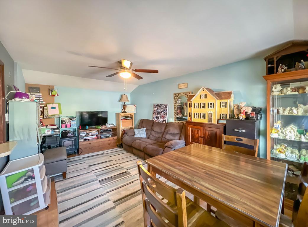 406 Chelsea Road Fairless Hills, PA 19030 - Photo 13 of 28 Gallery Image 13
