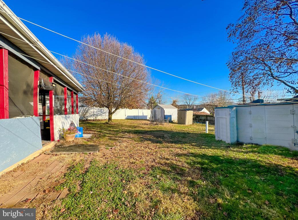 406 Chelsea Road Fairless Hills, PA 19030 - Photo 27 of 28 Gallery Image 27