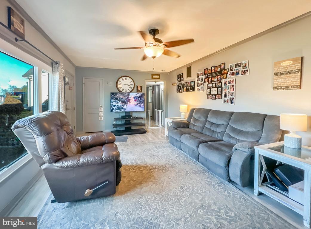 406 Chelsea Road Fairless Hills, PA 19030 - Photo 3 of 28 Gallery Image 3