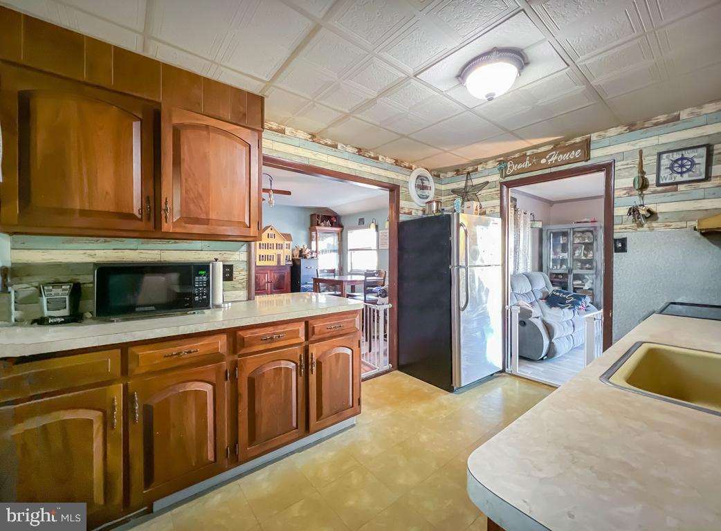 406 Chelsea Road Fairless Hills, PA 19030 - Photo 6 of 28 Gallery Image 6