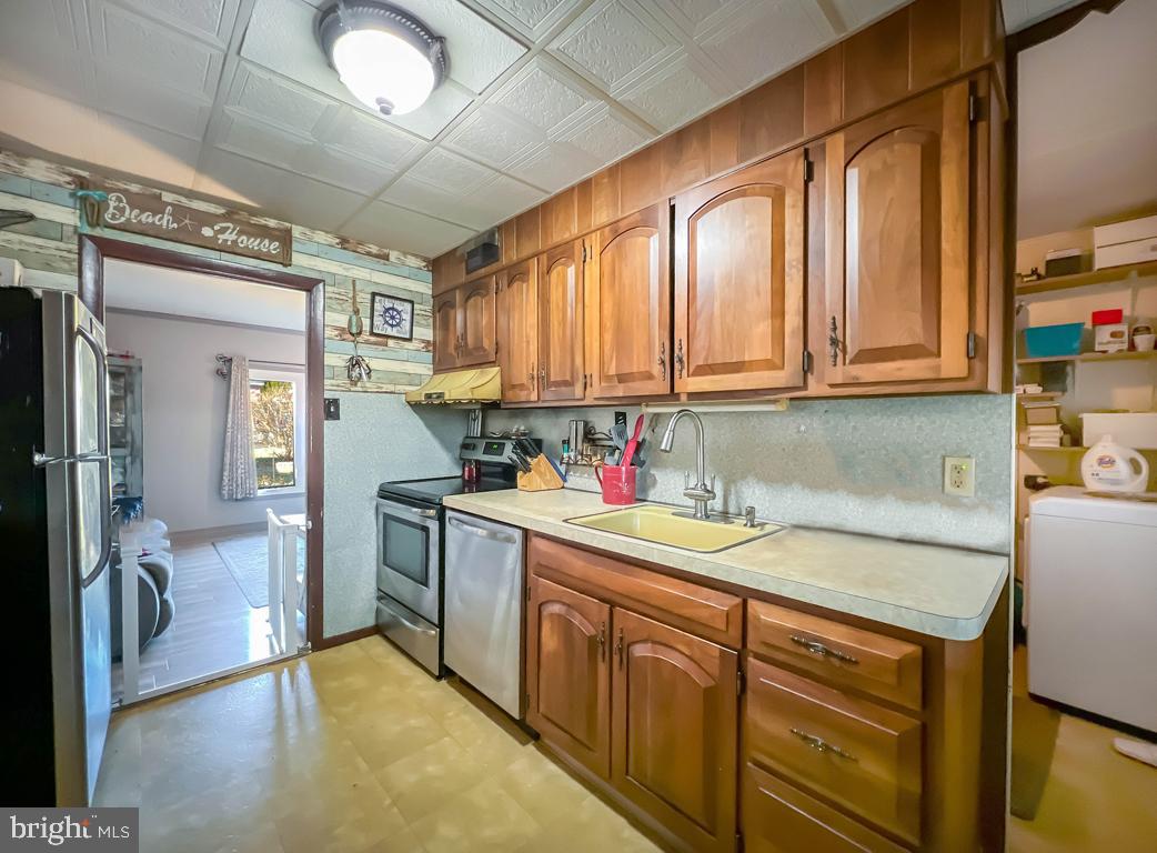 406 Chelsea Road Fairless Hills, PA 19030 - Photo 8 of 28 Gallery Image 8