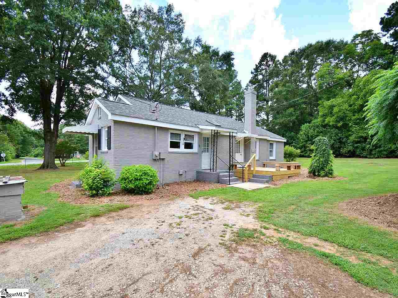 5274 Torrington Road Laurens, SC 29360 - Photo 3 of 35