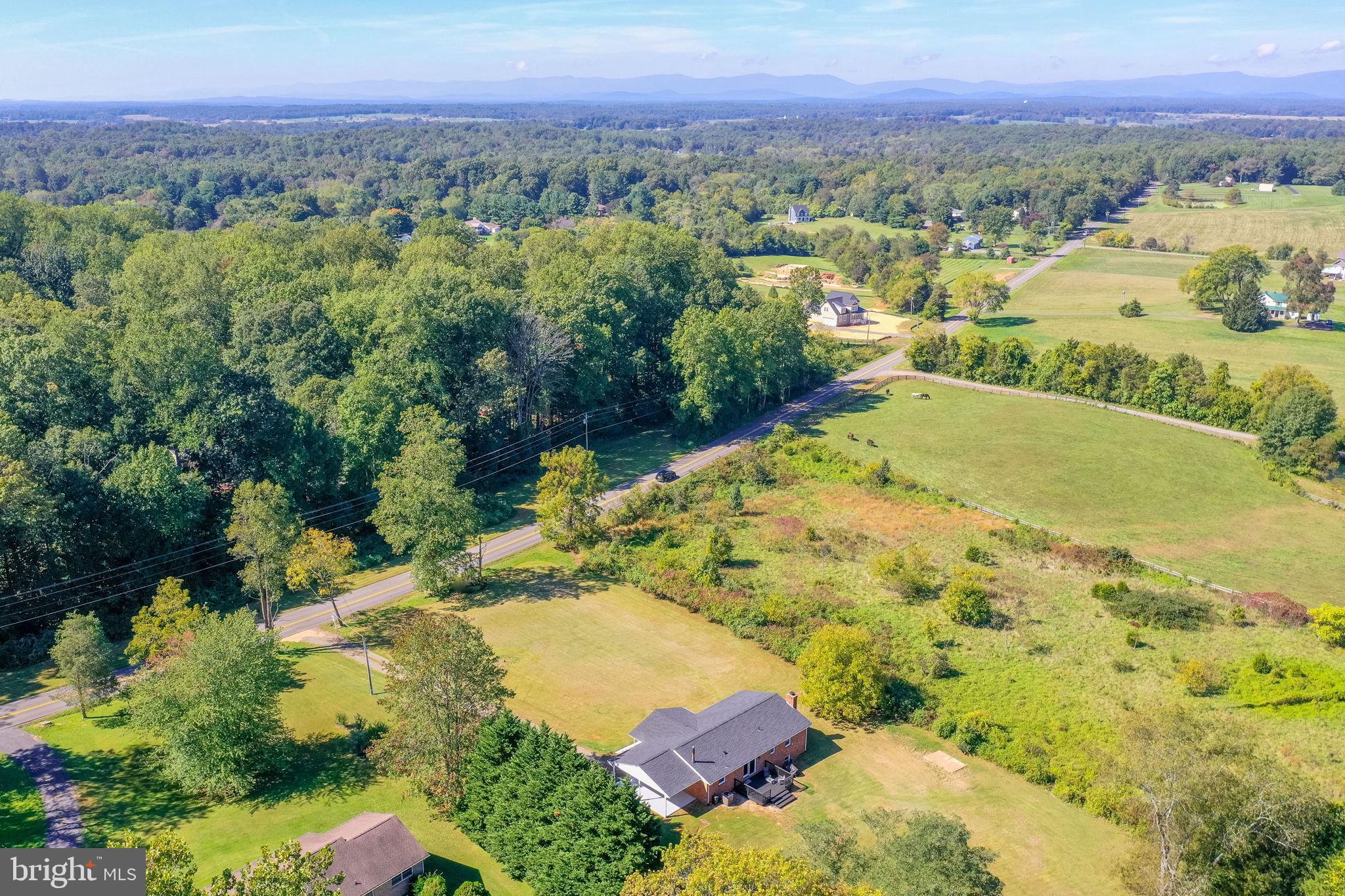 7628 Opal Road Warrenton, VA 20186 - Photo 9 of 56 Gallery Image 9