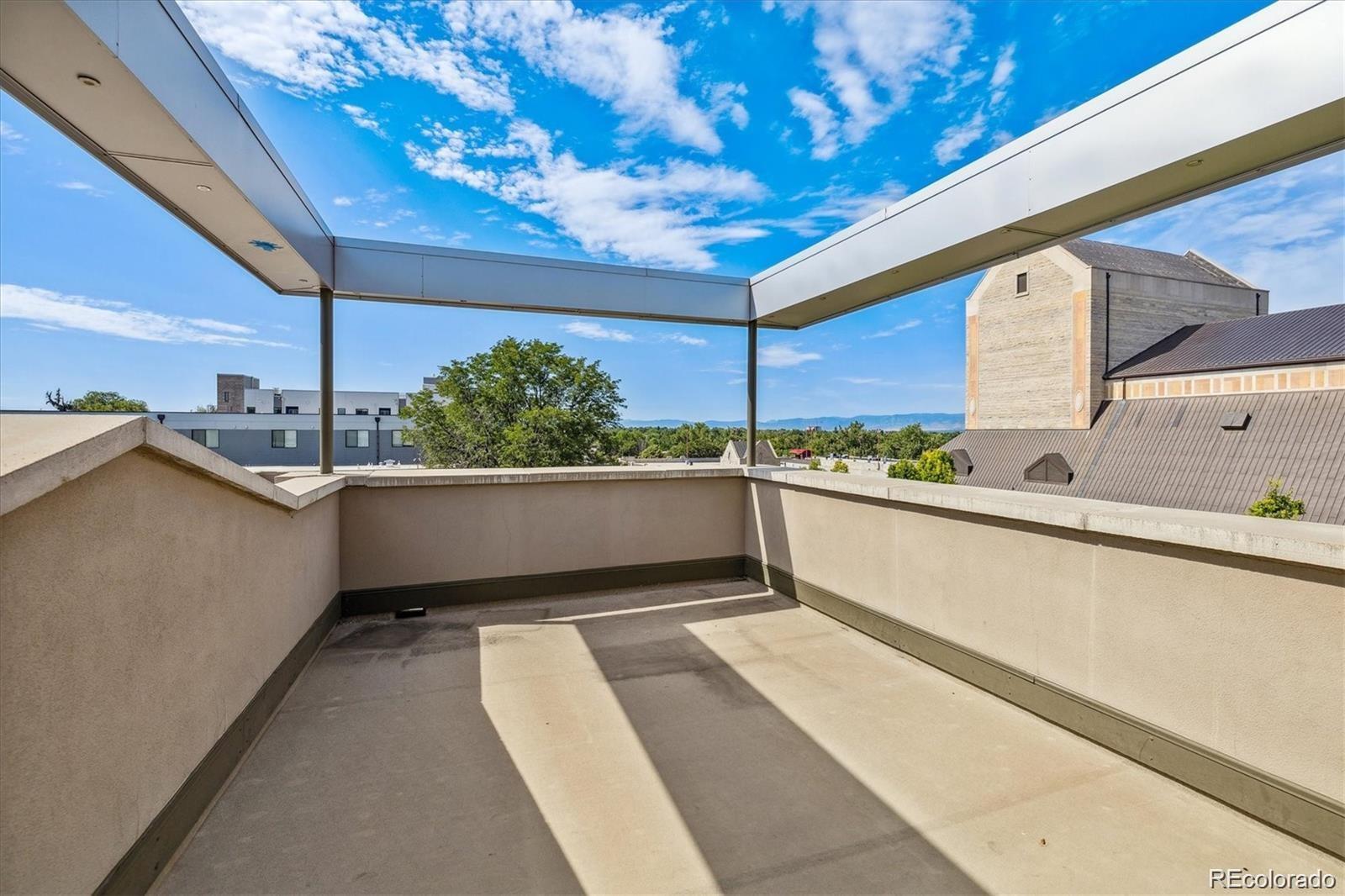 2312 South University Boulevard Denver, CO 80210 - Photo 18 of 23 a view of a bathtub in an empty room