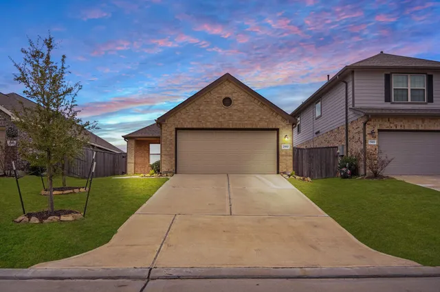 $234,975 | 23930 Steep Climb Drive, Hockley, TX 77447