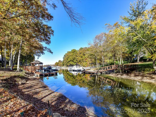 $1,250,000 | 21300 Carina Lane, Cornelius, NC 28031