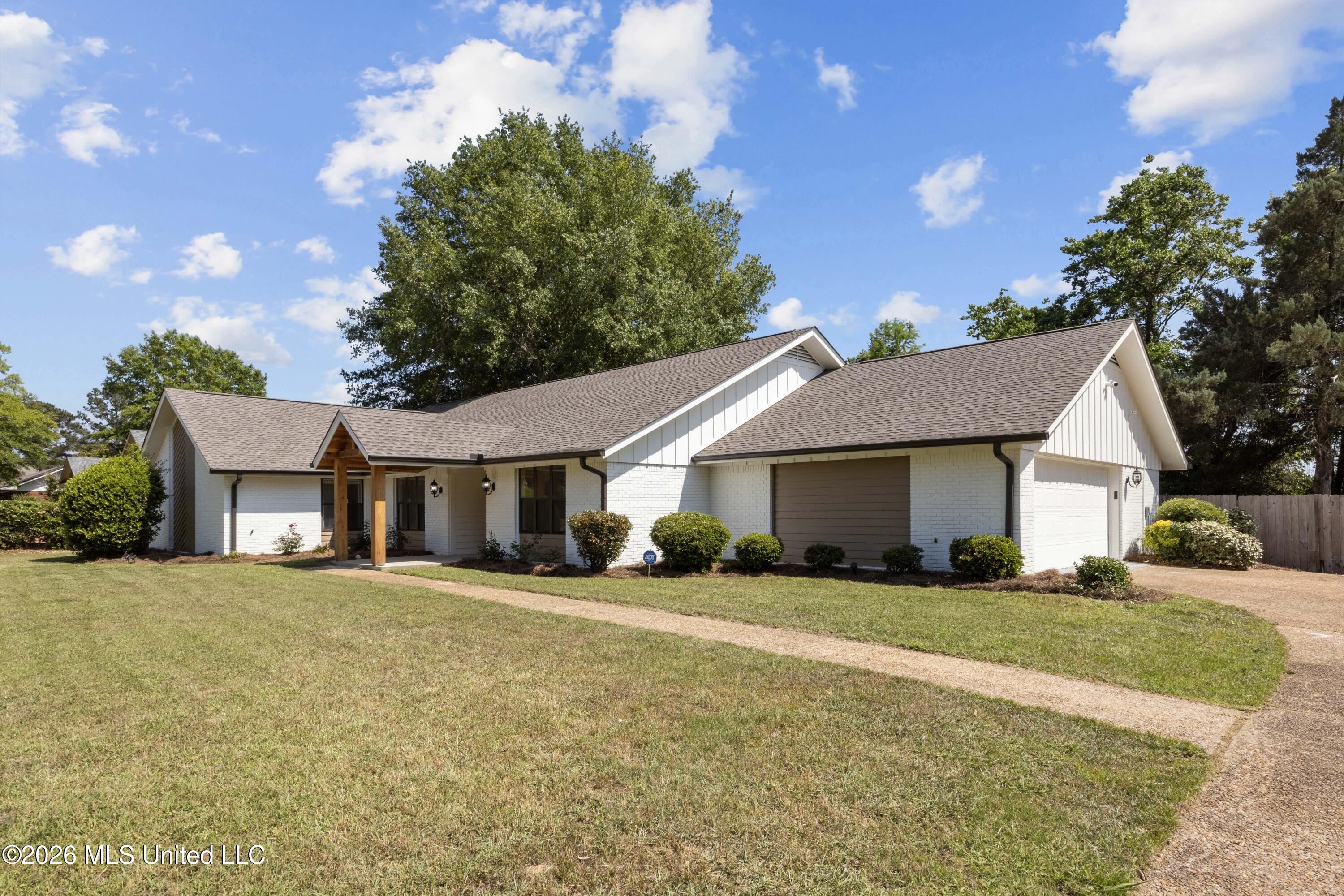 143 Rolling Meadows Drive Jackson, MS 39211 - Photo 4 of 42 EOSR9448