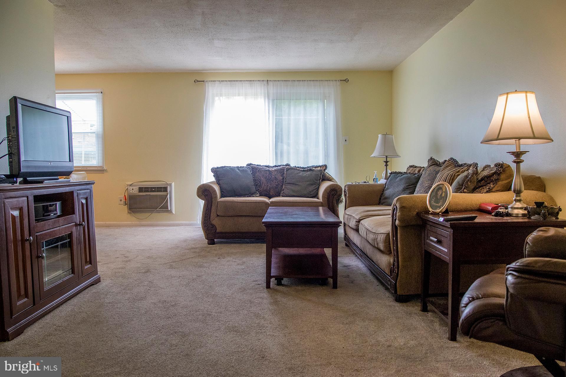 204 Warwick Road, Unit A Stratford, NJ 08084 - Photo 2 of 15