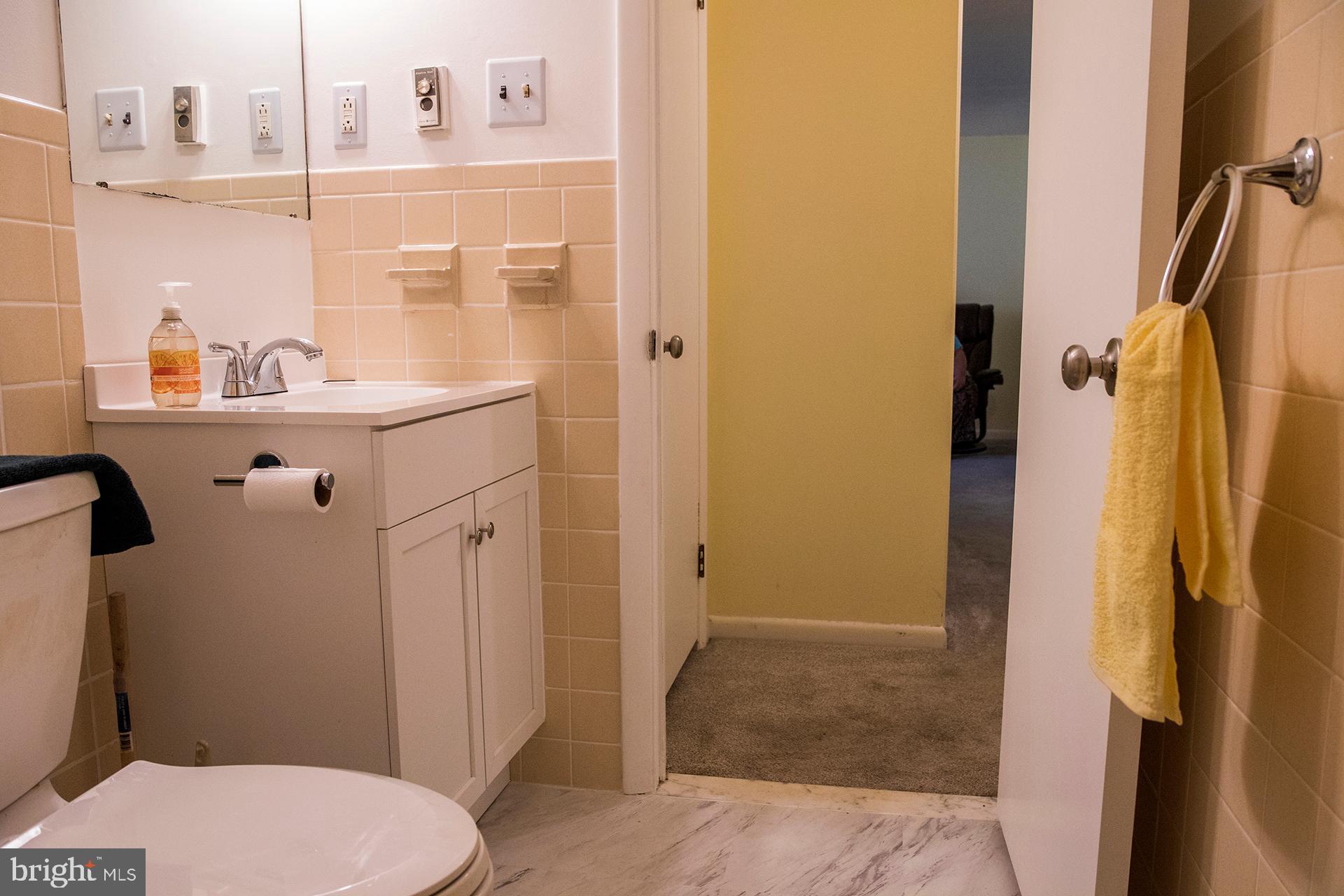 204 Warwick Road, Unit A Stratford, NJ 08084 - Photo 11 of 15
