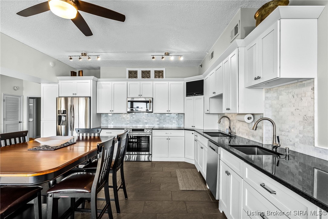 1 Riverpointe Plaza, Unit 603 #604 Jeffersonville, IN 47130 - Photo 14 of 55