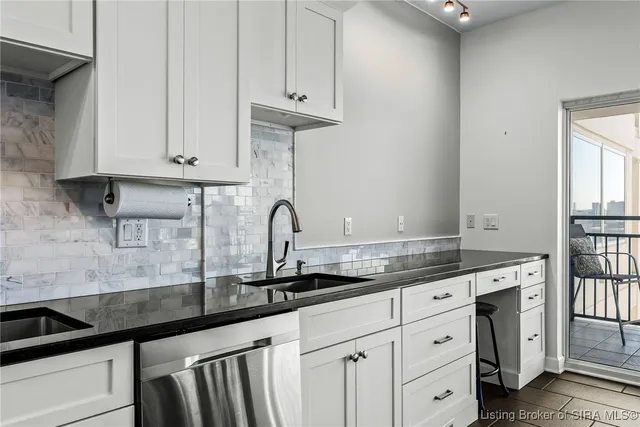 $650,000 | 1 Riverpointe Plaza, Unit 603 #604, Jeffersonville, IN 47130