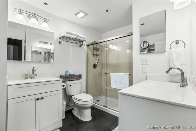 $650,000 | 1 Riverpointe Plaza, Unit 603 #604, Jeffersonville, IN 47130