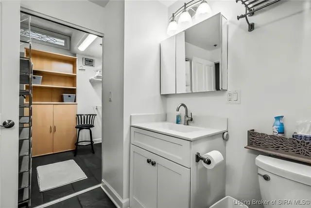 $650,000 | 1 Riverpointe Plaza, Unit 603 #604, Jeffersonville, IN 47130