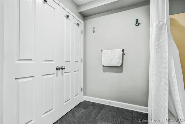 $650,000 | 1 Riverpointe Plaza, Unit 603 #604, Jeffersonville, IN 47130