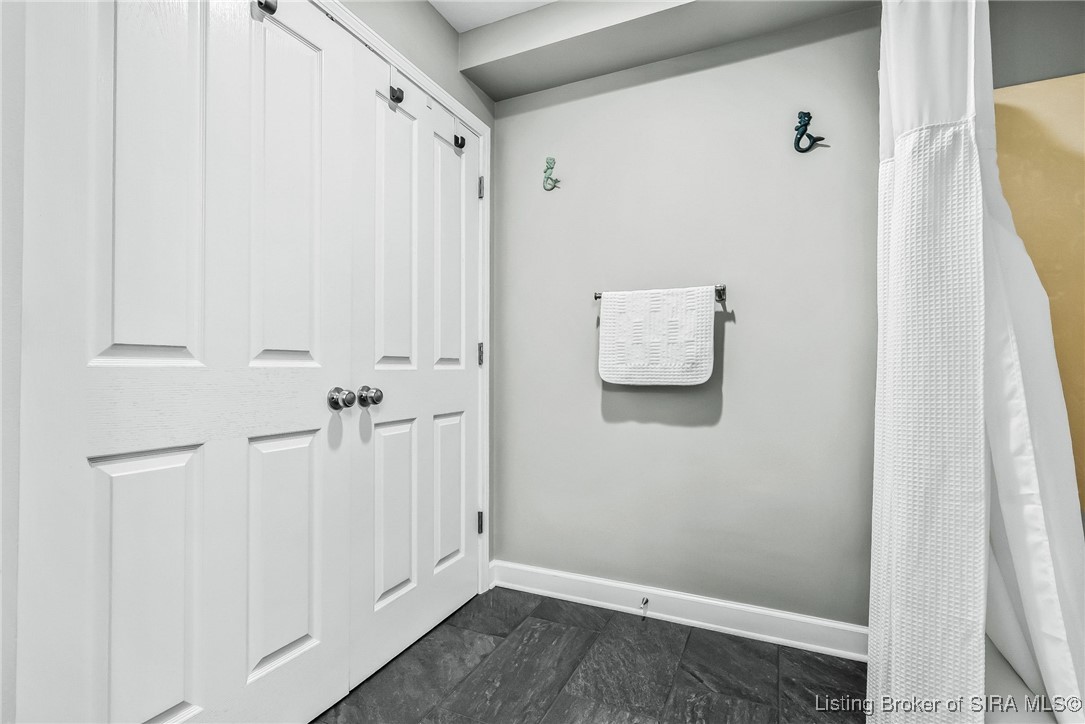 1 Riverpointe Plaza, Unit 603 #604 Jeffersonville, IN 47130 - Photo 34 of 55