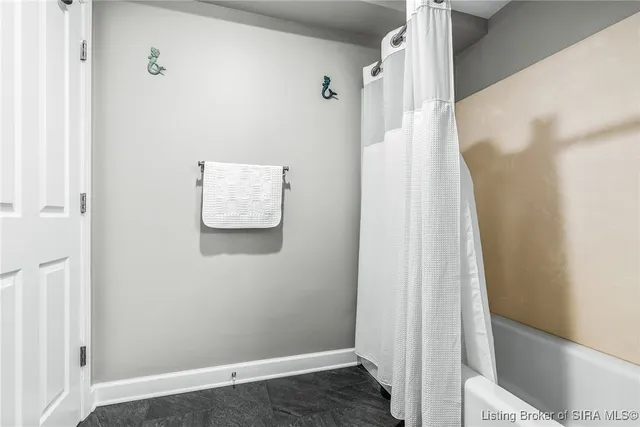 $650,000 | 1 Riverpointe Plaza, Unit 603 #604, Jeffersonville, IN 47130