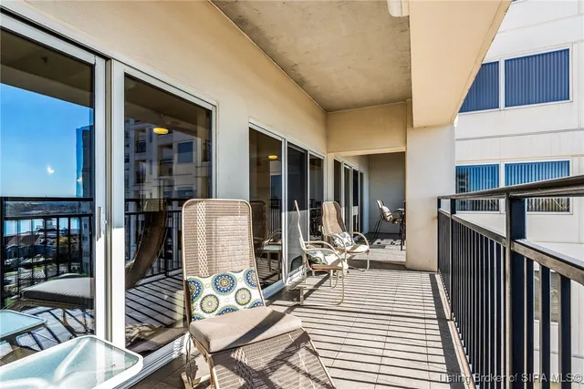 $650,000 | 1 Riverpointe Plaza, Unit 603 #604, Jeffersonville, IN 47130