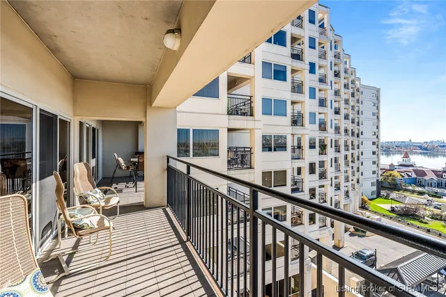 $650,000 | 1 Riverpointe Plaza, Unit 603 #604, Jeffersonville, IN 47130