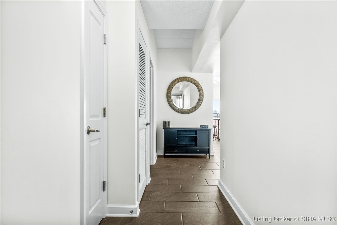 1 Riverpointe Plaza, Unit 603 #604 Jeffersonville, IN 47130 - Photo 4 of 55