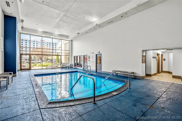 $650,000 | 1 Riverpointe Plaza, Unit 603 #604, Jeffersonville, IN 47130