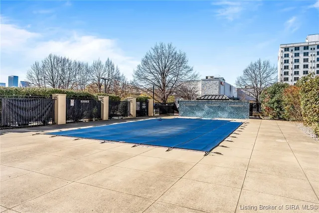 $650,000 | 1 Riverpointe Plaza, Unit 603 #604, Jeffersonville, IN 47130