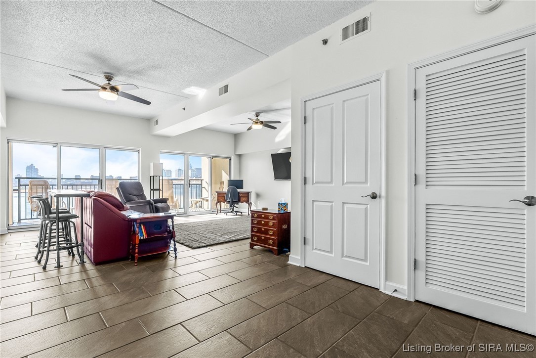 1 Riverpointe Plaza, Unit 603 #604 Jeffersonville, IN 47130 - Photo 5 of 55