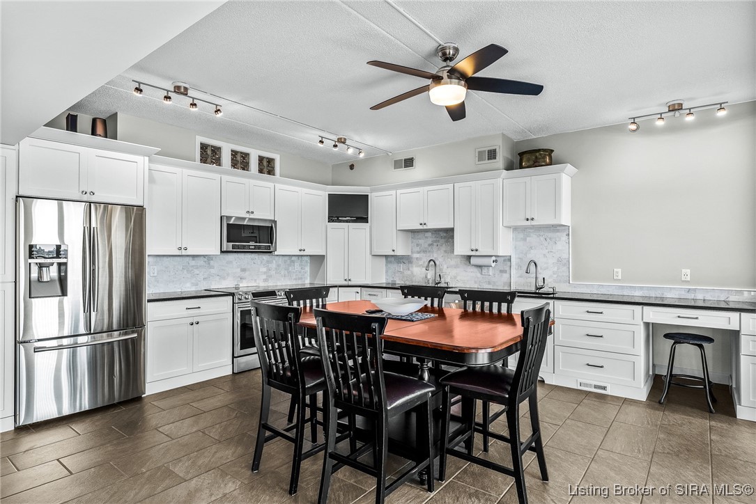 1 Riverpointe Plaza, Unit 603 #604 Jeffersonville, IN 47130 - Photo 10 of 55