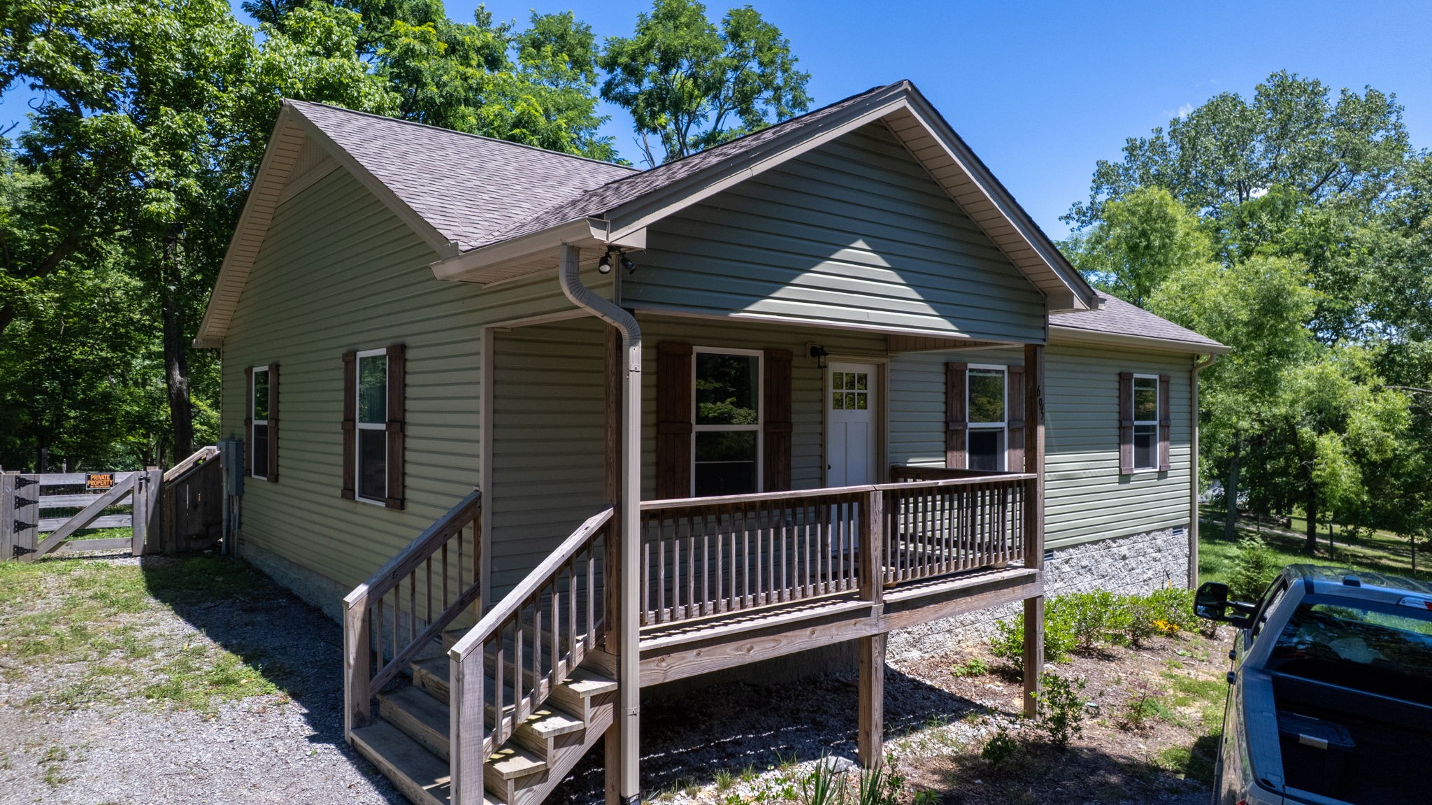 695 Hog Back Ridge Road Bethpage, TN 37022 - Photo 4 of 28