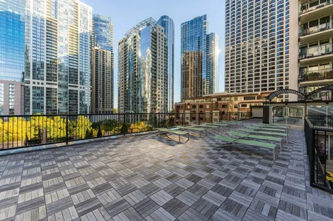 $2,200 | 400 East Randolph Street, Unit 1516, Chicago, IL 60601