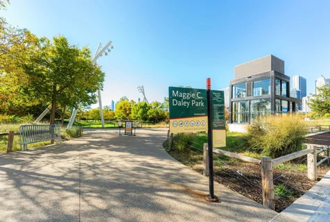 $2,200 | 400 East Randolph Street, Unit 1516, Chicago, IL 60601