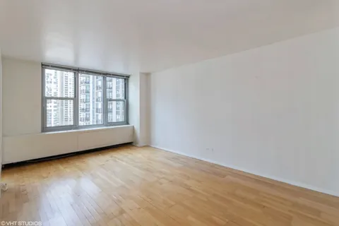 $2,200 | 400 East Randolph Street, Unit 1516, Chicago, IL 60601