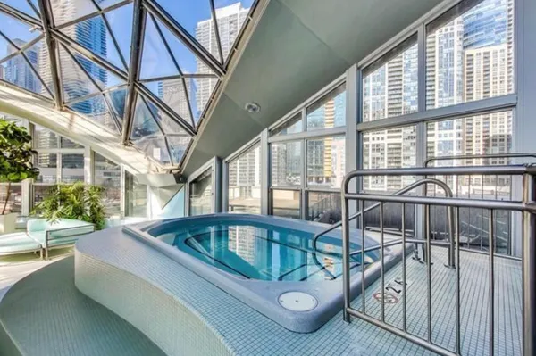 $2,200 | 400 East Randolph Street, Unit 1516, Chicago, IL 60601