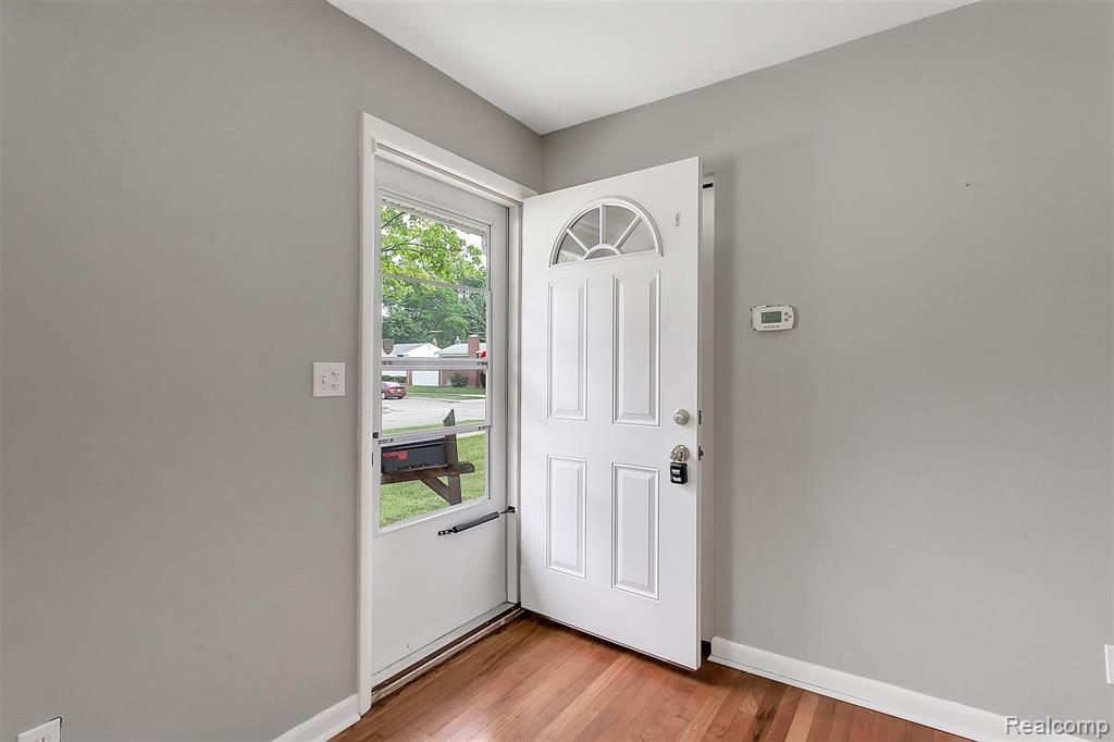 12062 Racine Road Warren, MI 48093 - Photo 6 of 46