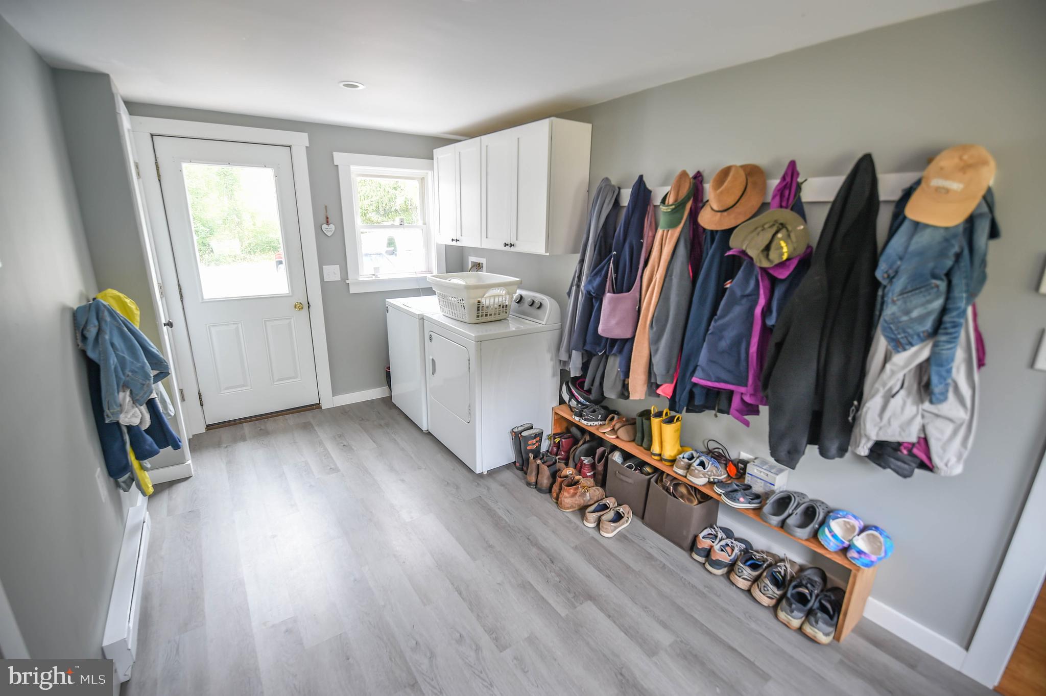 1186 Park Road Elverson, PA 19520 - Photo 19 of 24 Laundry room