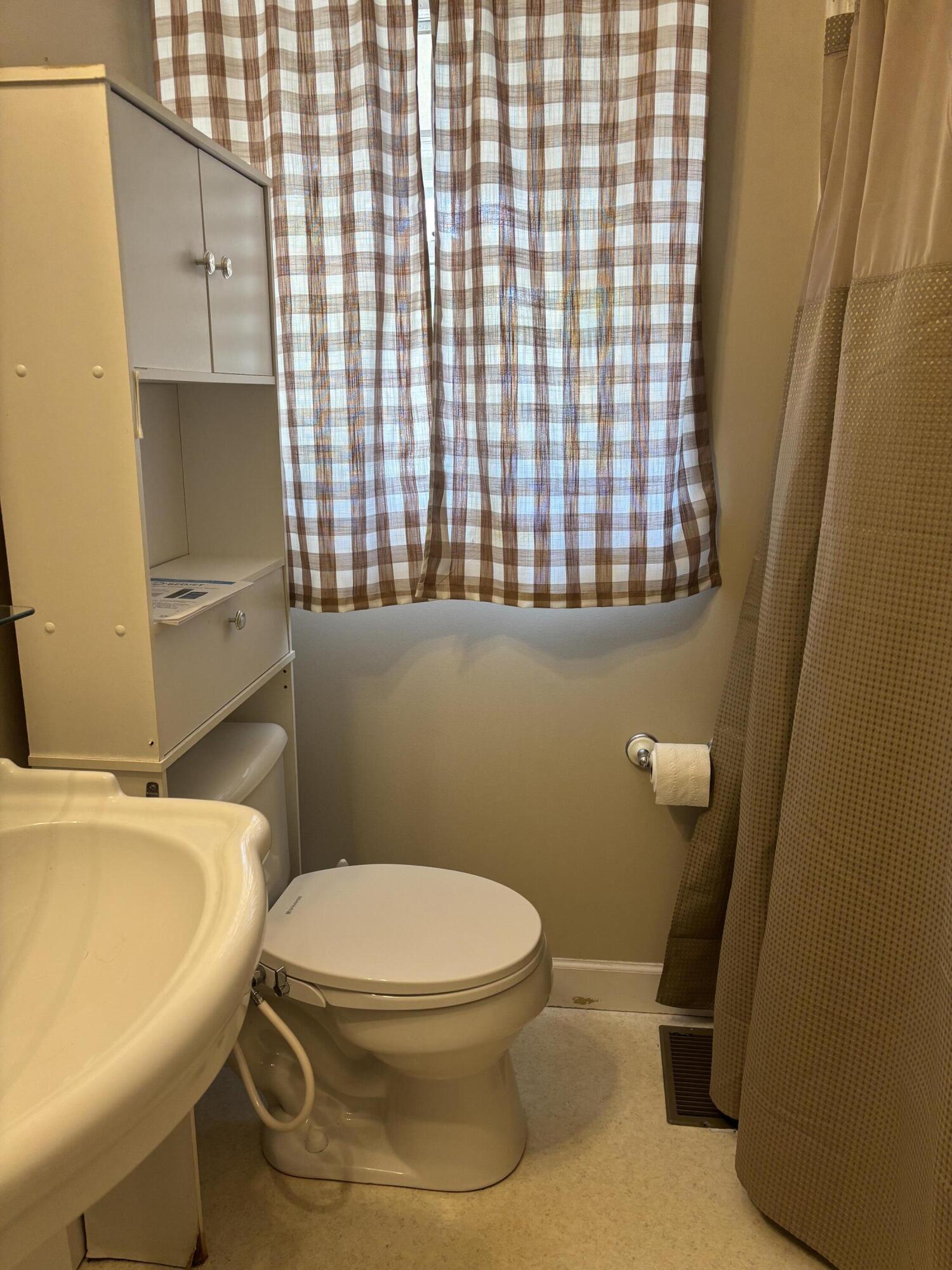 221 Cuttino Road Sumter, SC 29150 - Photo 25 of 32 IMG_7522