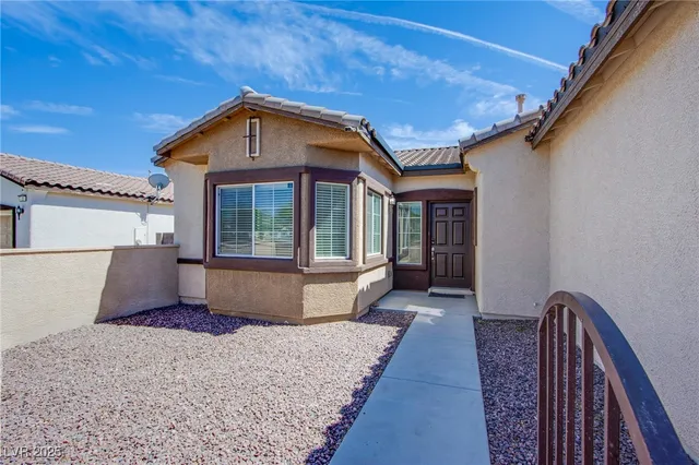 $2,300 | 29 Blue Sunrise Avenue, North Las Vegas, NV 89031