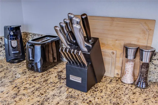 $2,300 | 29 Blue Sunrise Avenue, North Las Vegas, NV 89031