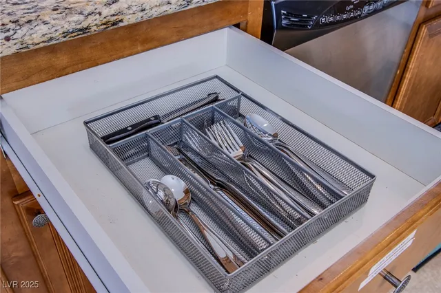 $2,300 | 29 Blue Sunrise Avenue, North Las Vegas, NV 89031