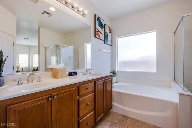 $2,300 | 29 Blue Sunrise Avenue, North Las Vegas, NV 89031